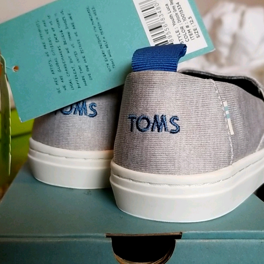 Tom's kids size shoe